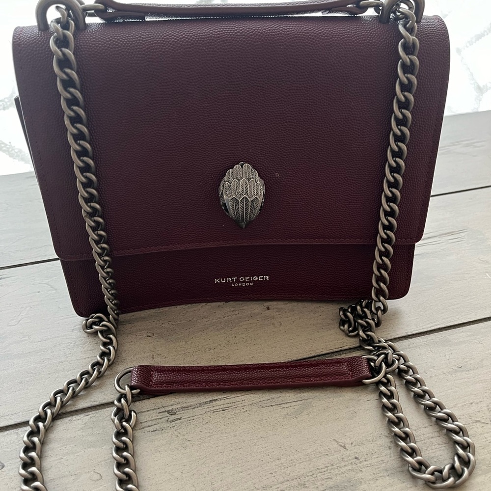 Kurt Ceiger bag, small size,Burgundi color,chain.Good condition.No scratches
